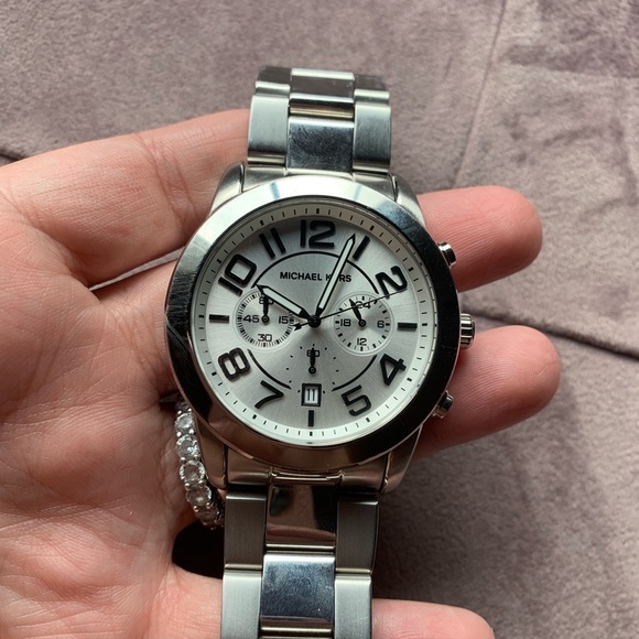 Michael Kors watch - Picture 2 of 3